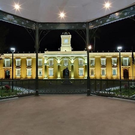 Casa Central De سانتا آنا المظهر الخارجي الصورة