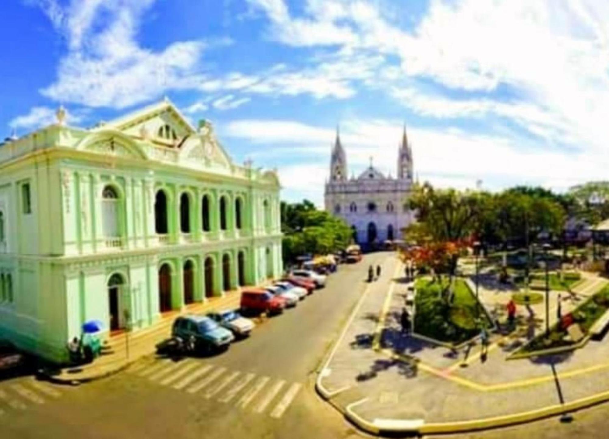 Casa Central De سانتا آنا المظهر الخارجي الصورة