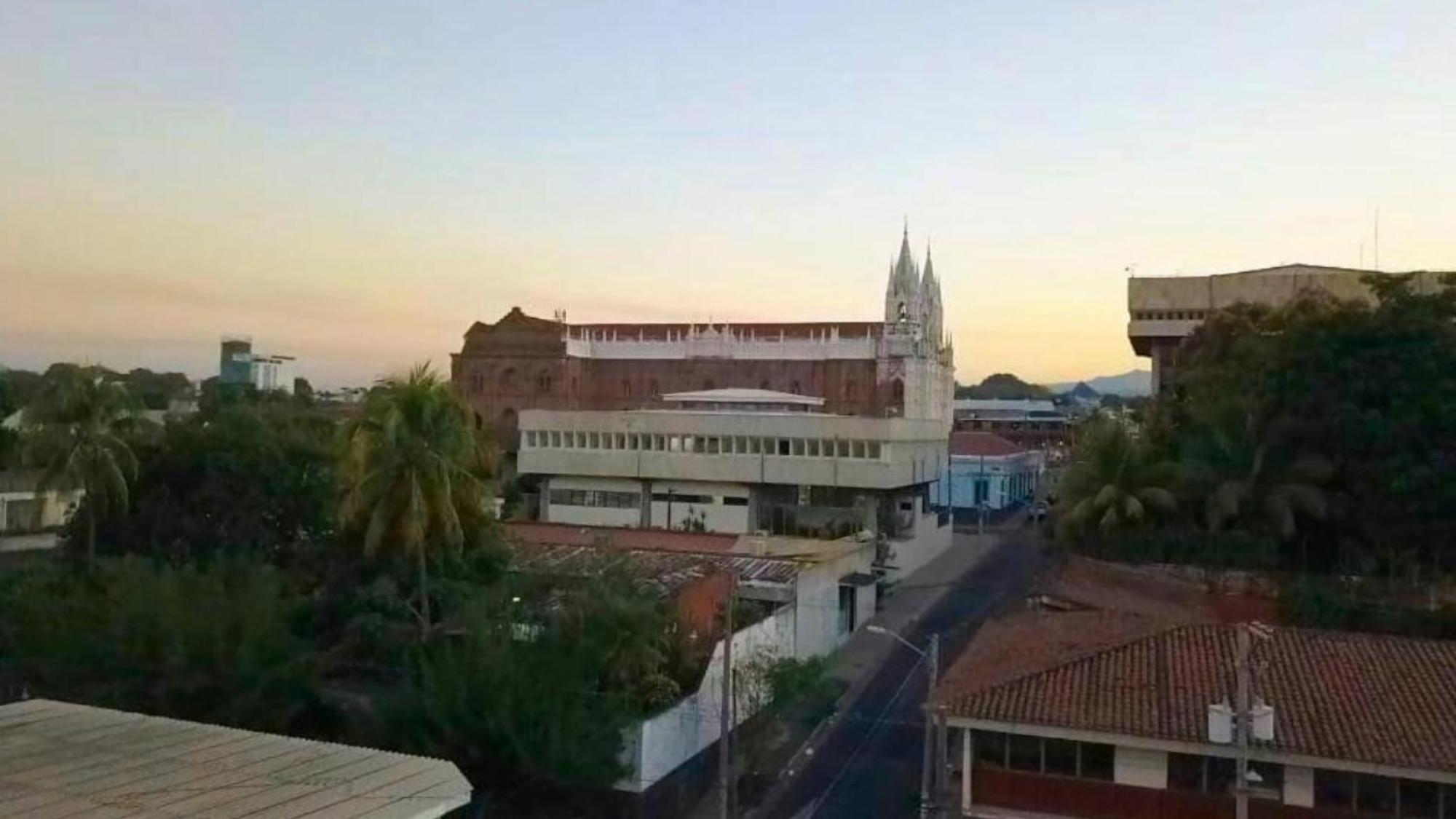 Casa Central De سانتا آنا المظهر الخارجي الصورة